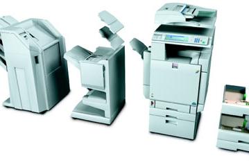 Новые лазерные МФУ Ricoh с возможностью печати в цвете