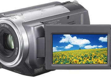 Sony обновляет линейку видеокамер Handycam