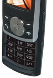 Fly представляет компактный GSM-слайдер SL600