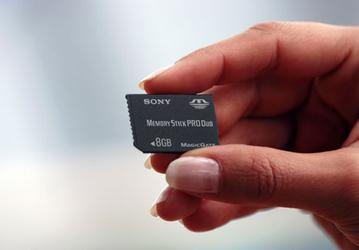 8-Гб карточки Memory Stick Pro Duo —  ждем в России