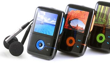 Creative будет дарить аксессуары покупателем плееров ZEN V Plus и ZEN Vision:M