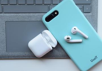 Полностью беспроводные наушники Apple AirPods 2 уже на подходе
