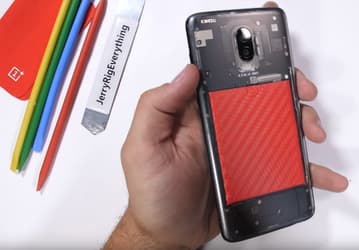 Прозрачный вариант смартфона OnePlus 6T кому-то может понравиться даже больше обычного