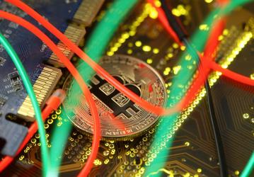 Bitcoin упал ниже 4500 долларов и не может подняться