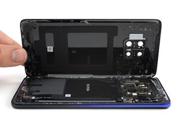 Флагманский смартфон Huawei Mate 20 Pro получил 4 балла из 10 за ремонтопригодность