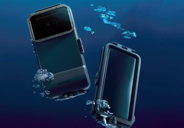 Специальный чехол позволяет использовать смартфон Huawei Mate 20 Pro для подводной съемки