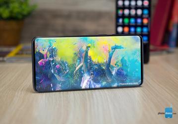 Свежая утечка рассекретила дизайн флагманских смартфонов Samsung Galaxy S10