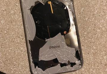 В США iPhone X взорвался прямо в процессе обновления на iOS 12.1