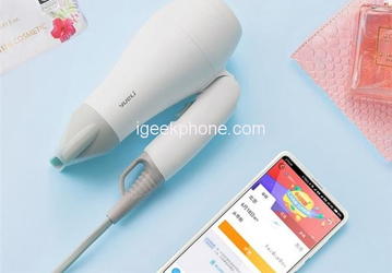 Чуть больше смартфона: Xiaomi представила фен для волос, который помещается в женскую сумочку