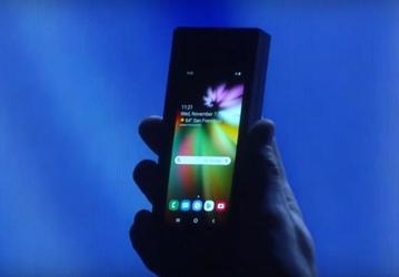 Складной смартфон Samsung будет поставляться с виртуальным помощником Bixby следующего поколения