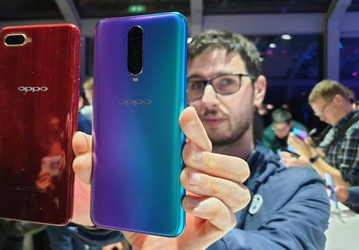 Объявлены российские цены первых смартфонов Oppo R-серии 