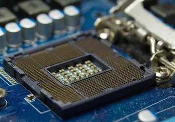 В этом квартале Intel на 25% сократит поставки процессоров, но не всех