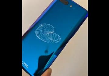 Градиент 2.0: смартфон ZTE Nubia X удивляет 