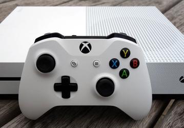 Игровая консоль Xbox One S лишится оптического привода и станет на 100 долларов дешевле
