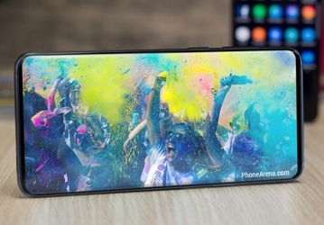 Фронтальная камера Samsung Galaxy S10 будет «исчезать» в полноэкранном режиме