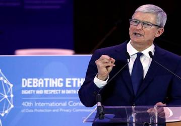 Глава Apple рассказал о причинах повышения цен в России 