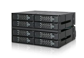 Icy Dock ToughArmor MB508SP-B позволяет разместить в двух смежных отсеках типоразмера 5,25 дюйма восемь накопителей