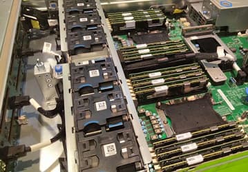Назван примерный срок выхода процессоров Intel Xeon Scalable поколения Cascade Lake-SP