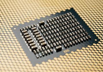 28-ядерный процессор Intel Xeon W-3175X уже можно предзаказать по цене около 4000 долларов
