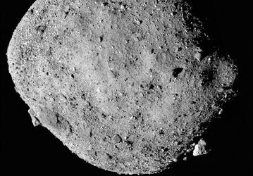 Зонд OSIRIS-REx обнаружил воду на астероиде Бенну 