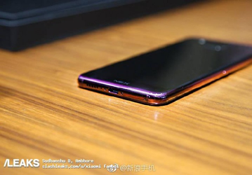 В Сеть утекли живые фото двухэкранного смартфона Vivo Nex Dual Screen