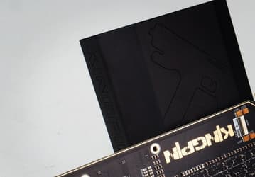 EVGA дразнит первой фотографией оверклокерской видеокарты GeForce RTX 2080 Ti Kingpin