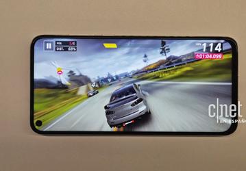 Huawei Nova 4 – первый смартфон производителя с «дырявым» экраном – засветился на качественных изображениях