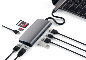 Адаптер Satechi Aluminum Type-C Multimedia Adapter предлагает девять дополнительных разъёмов и стоит 100 долларов
