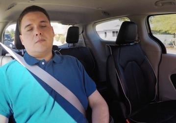 Видео дня: реакция людей, впервые едущих в беспилотном автомобиле Waymo