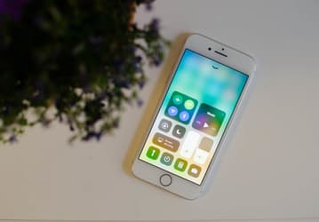Очередное обновление iOS нарушило работу некоторых смартфонов iPhone 8, побывавших в неофициальных сервисных центрах