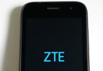 ZTE обещает принять «определенные меры» против запрета США