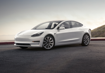 Обновление прошивки электромобиля Tesla Model 3 существенно сокращает тормозной путь