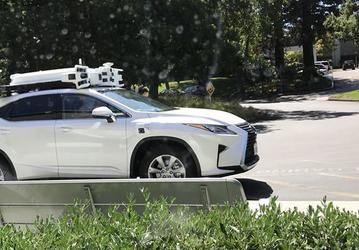 Беспилотные автомобили Apple, судя по всему, пока не готовы к работе без страхующего водителя