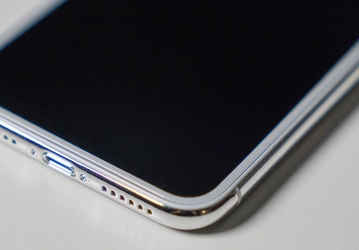 Apple решила отказаться от ЖК-экранов для iPhone со следующего года