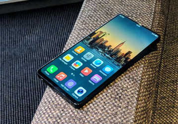 Смартфон Vivo Apex, экран которого занимает 98% площади лицевой панели, выйдет раньше срока
