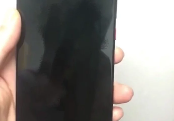 Фото дня: сквозь прозрачную заднюю крышку Xiaomi Mi 8 будут видны микросхемы [Обновлено]