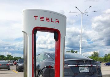 Во всем мире насчитывается уже 10 000 зарядных станций Tesla Supercharger