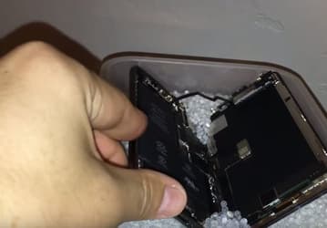 iPhone X провел две недели на дне реки и вернулся к владелице...в рабочем состоянии