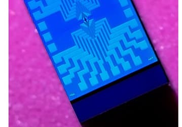 Intel тестирует самый маленький чип со «спиновыми кубитами» для квантовых вычислений 