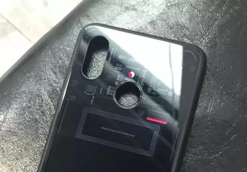 Чехол для Xiaomi Mi 8 имитирует заднюю панель Mi 8 Explorer Edition