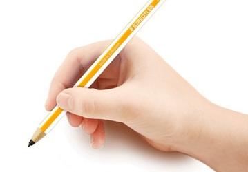 Staedtler Noris digital — пассивный стилус, стилизованный под классический простой карандаш