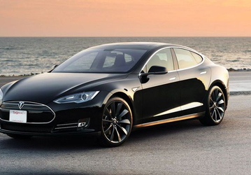 Батарея Tesla Model S загоралась трижды после ДТП со смертельным исходом