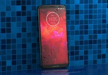 Смартфон Moto Z3 Play лишился разъема 3,5 мм и получил адаптер для наушников в комплекте
