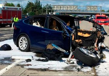 Батарея электромобиля Tesla Model X, устроившего смертельное ДТП, через пять дней загорелась повторно 