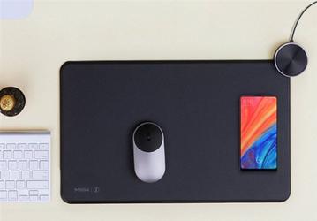 Xiaomi Mi Smart Mouse Pad — игровой коврик, который заодно ещё и беспроводная зарядка