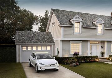 Tesla продолжает сокращать расходы и закрывает часть бизнеса, связанного с солнечными панелями