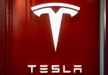 Panasonic рассмотрит возможность дополнительных инвестиций в гигафабрику Tesla, если об этом попросят