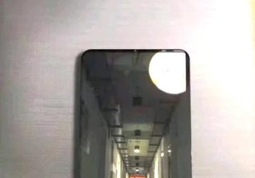 На новом снимке смартфон Huawei Mate 20 Pro поражает тонкими рамками