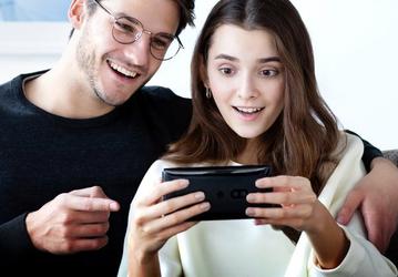 Sony Xperia XZ2 Premium оказался самым тяжёлым флагманом последних лет