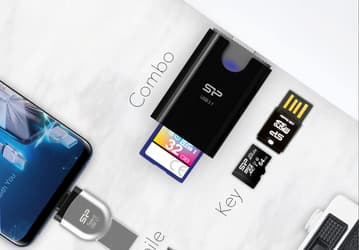 Картридер SP Mobile оснащен разъемами USB-A и USB-С